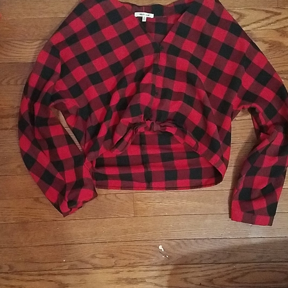 Red and black flannel crop top - Picture 2 of 4